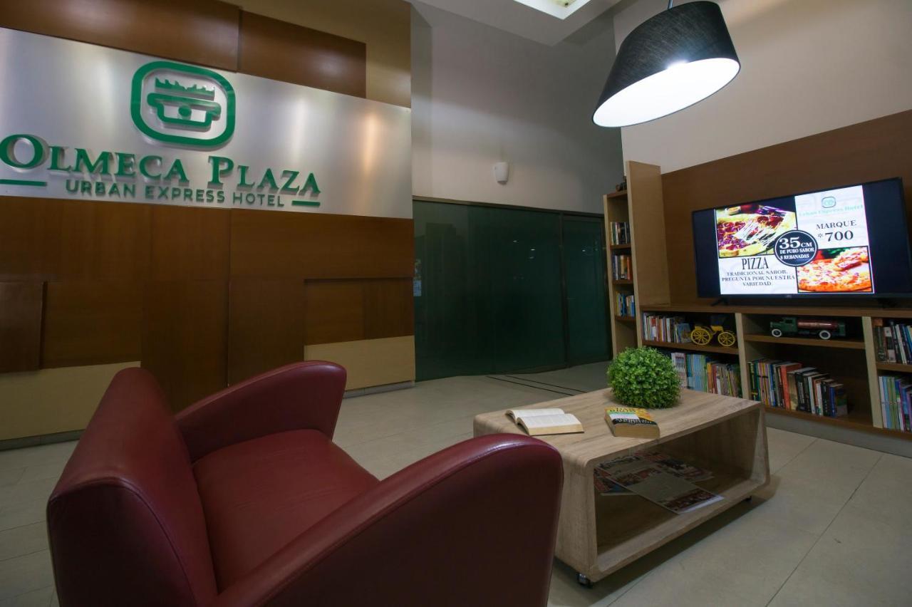 欧梅卡广场城市快捷酒店 比亚埃尔莫萨 外观 照片