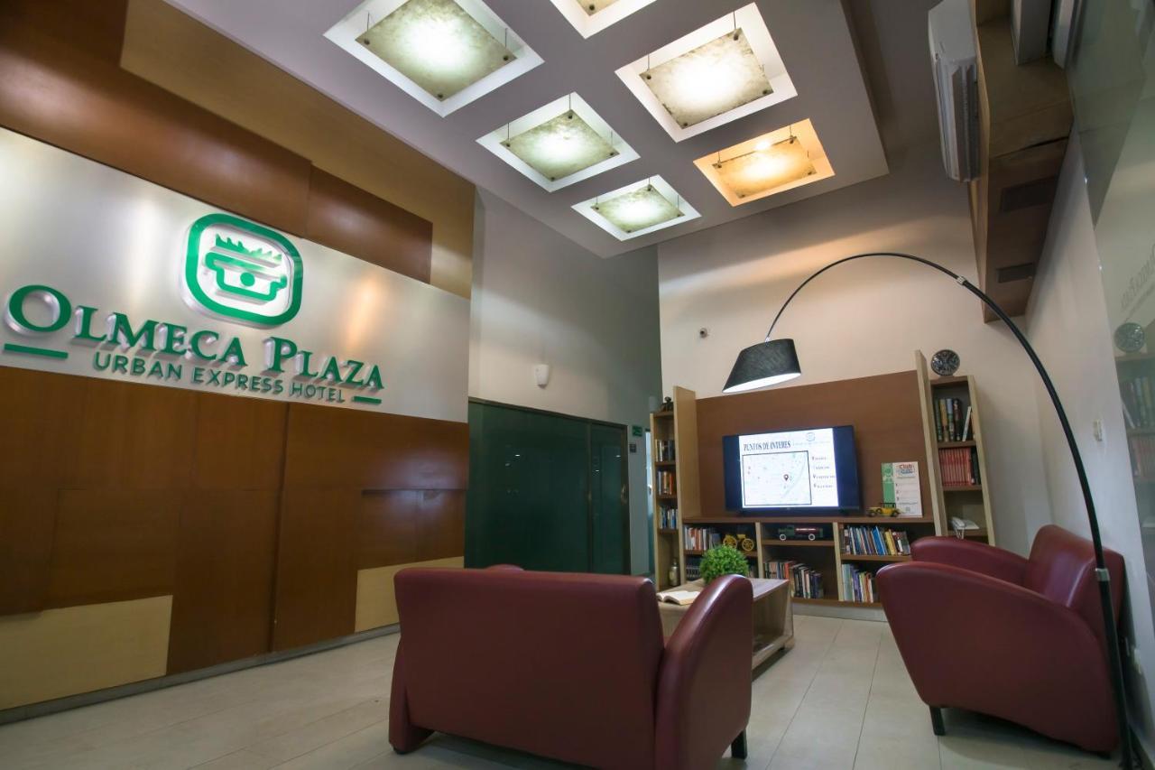欧梅卡广场城市快捷酒店 比亚埃尔莫萨 外观 照片